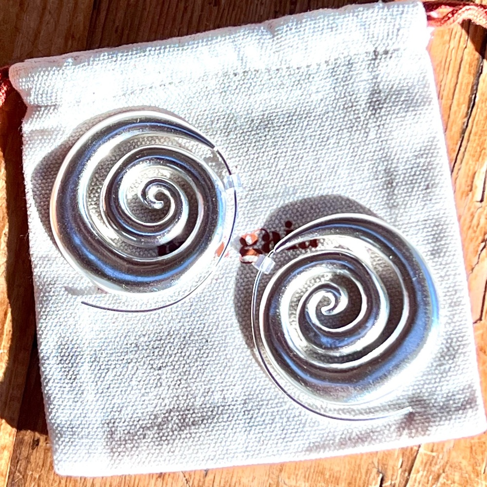 🌺🎉HP🎉🌺 NWT Cult Gaia Cassia Spiral Threader Earrings Antique Silver - Picture 6 of 16